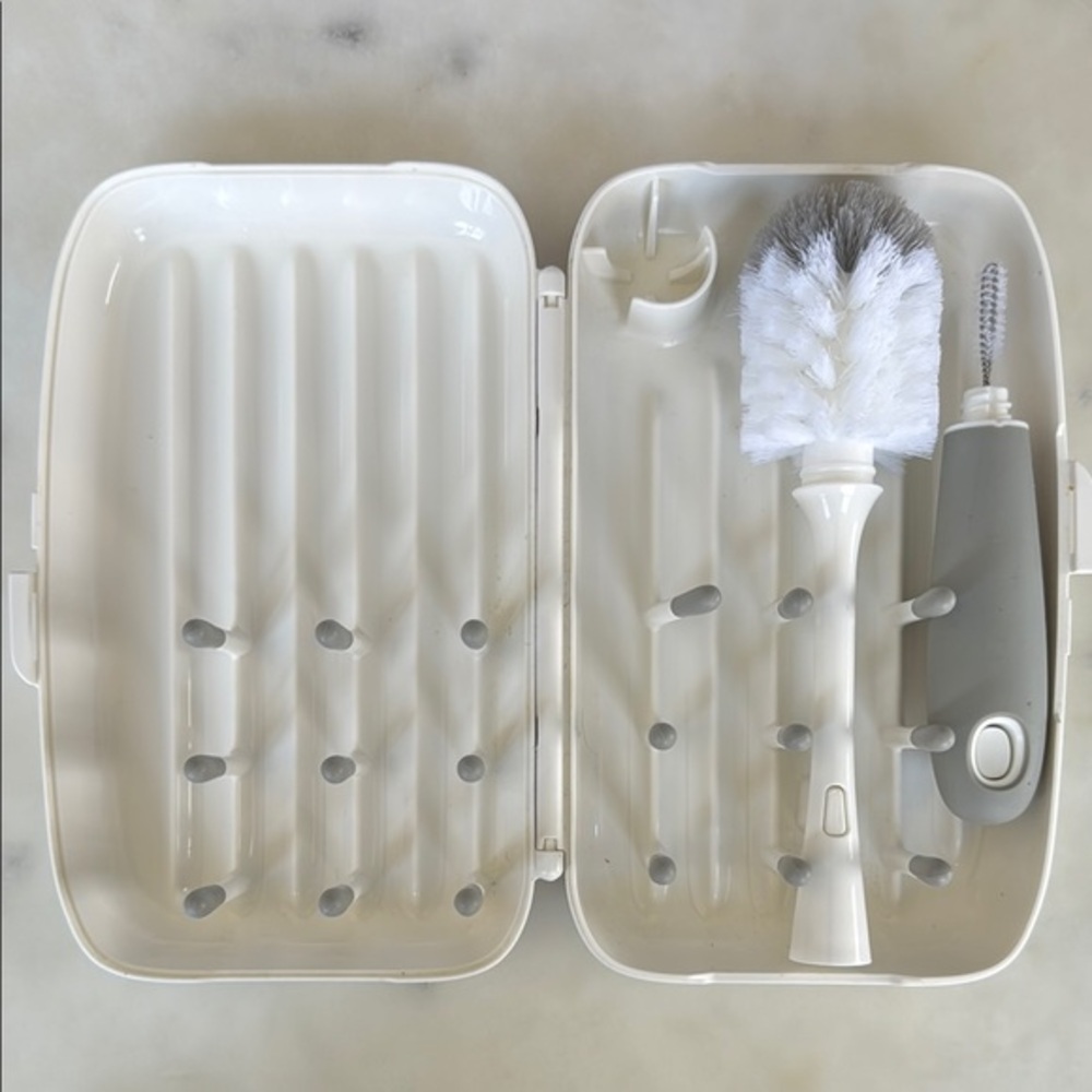 OXO on the go bottle cleaning and drying rack